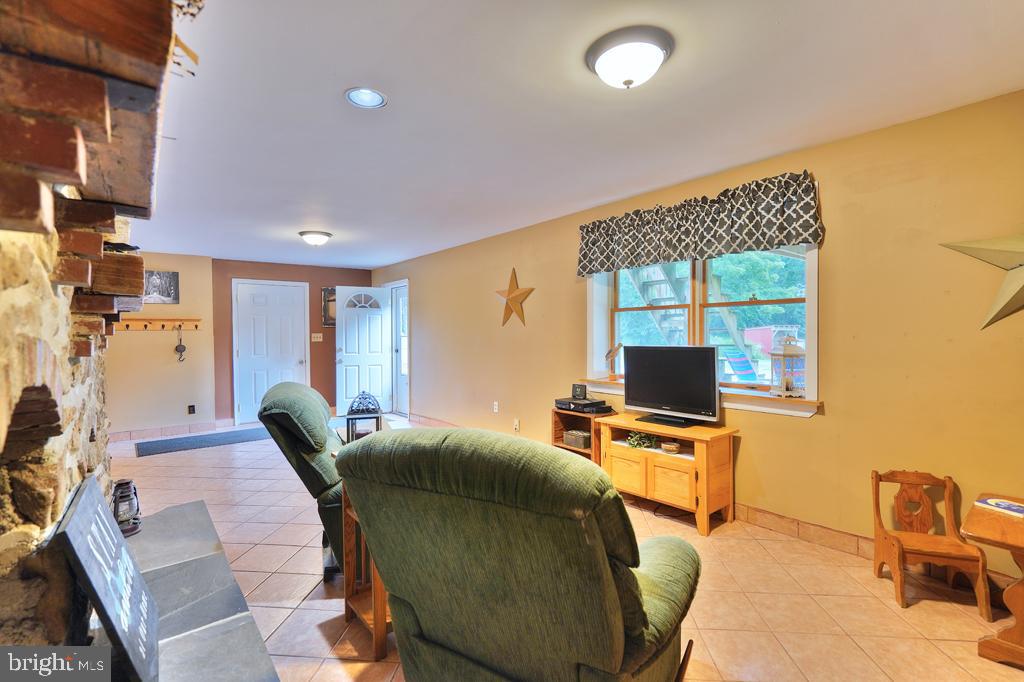 87 Bitting Road Alburtis, PA 18011 - Photo 23 of 30 Gallery Image 23