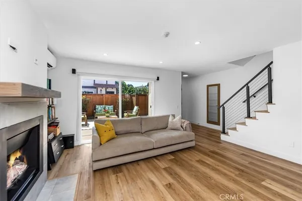 $999,000 | 2120 Dufour Avenue, Unit 6, Redondo Beach, CA 90278
