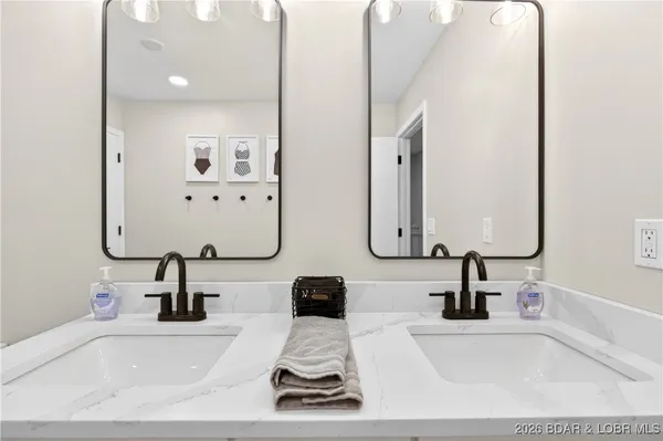 $549,900 | 43 Jennings Branch, Lake Ozark, MO 65049