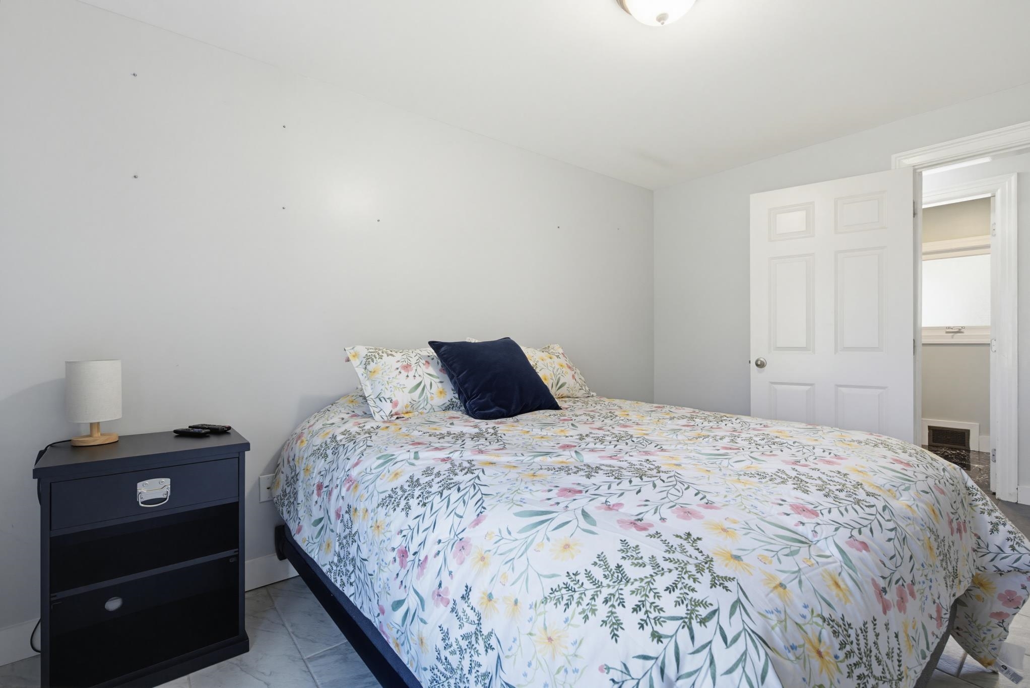 42 Kenney Street Manchester, NH 03103 - Photo 14 of 26