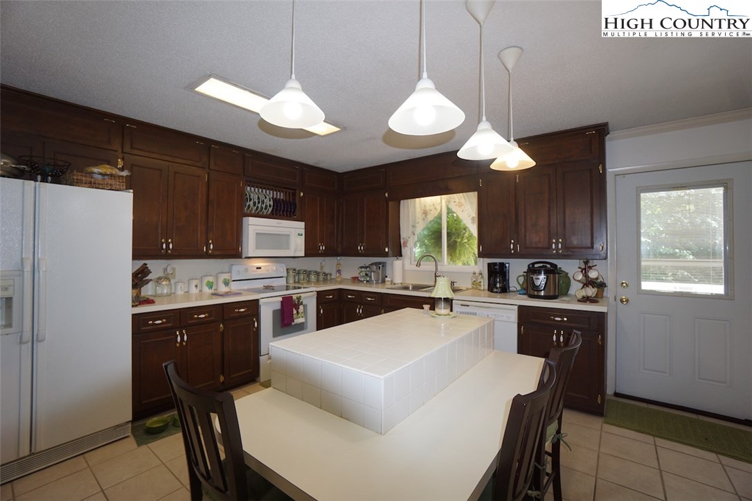 485 Wake Robin Lane Boone, NC 28607 - Photo 14 of 23 Gallery Image 14