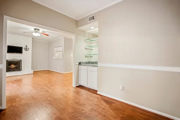 $1,400 | 2001 Bering Drive, Unit 7B, Houston, TX 77057