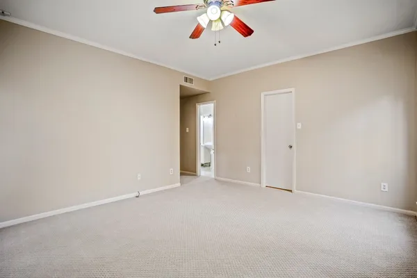 $1,400 | 2001 Bering Drive, Unit 7B, Houston, TX 77057