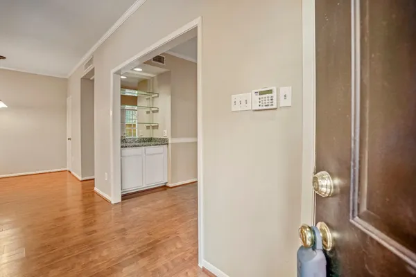 $1,400 | 2001 Bering Drive, Unit 7B, Houston, TX 77057