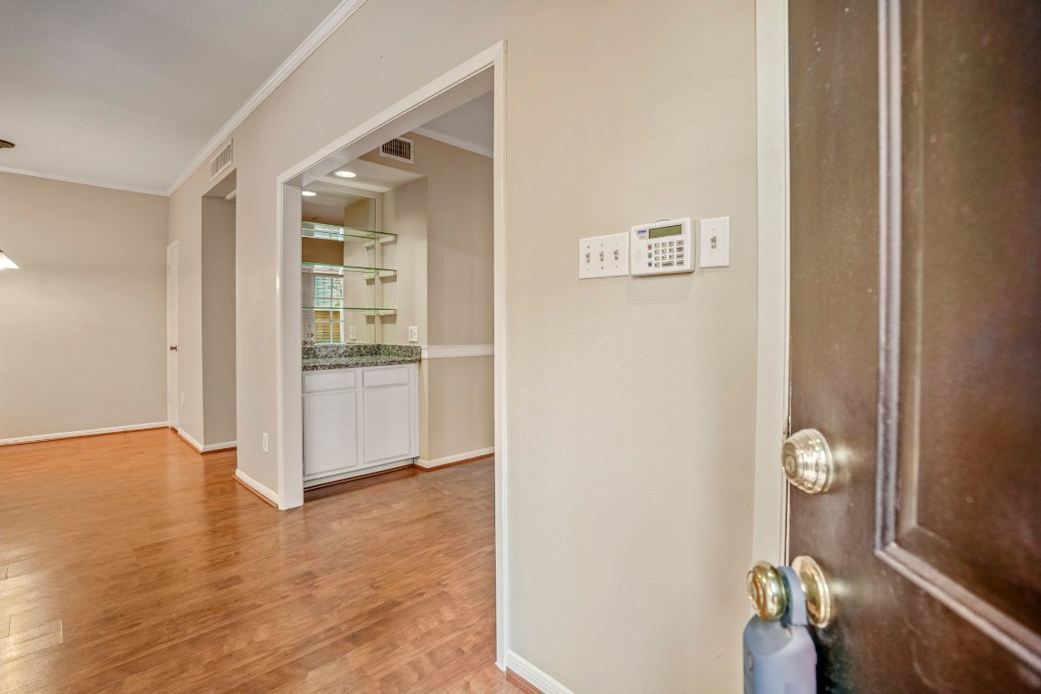 2001 Bering Drive, Unit 7B Houston, TX 77057 - Photo 2 of 35