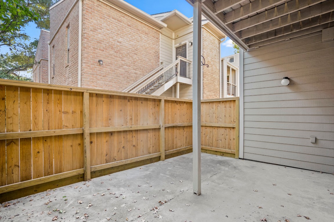 2001 Bering Drive, Unit 7B Houston, TX 77057 - Photo 24 of 35