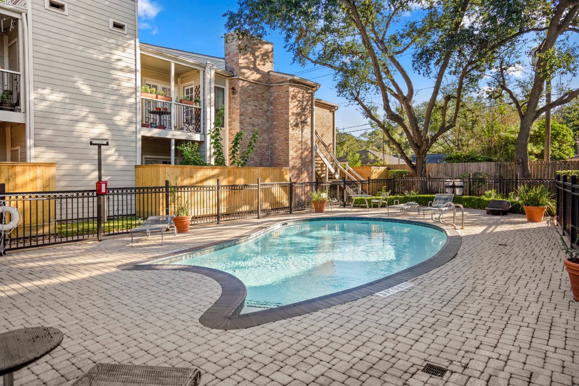 2001 Bering Drive, Unit 7B Houston, TX 77057 - Photo 31 of 35