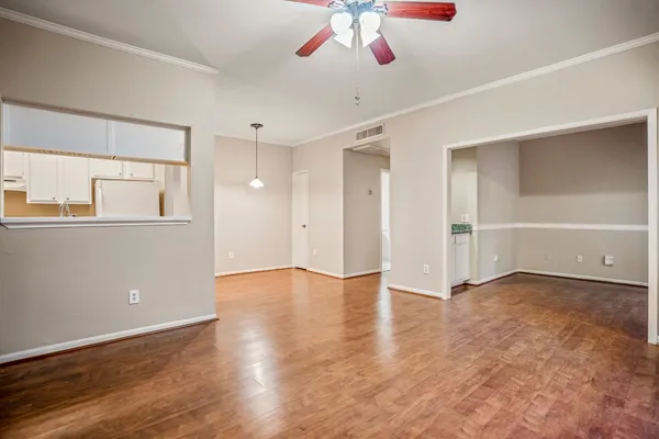 $1,400 | 2001 Bering Drive, Unit 7B, Houston, TX 77057