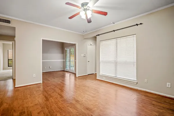 $1,400 | 2001 Bering Drive, Unit 7B, Houston, TX 77057