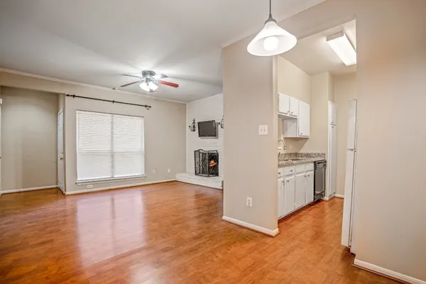 $1,400 | 2001 Bering Drive, Unit 7B, Houston, TX 77057