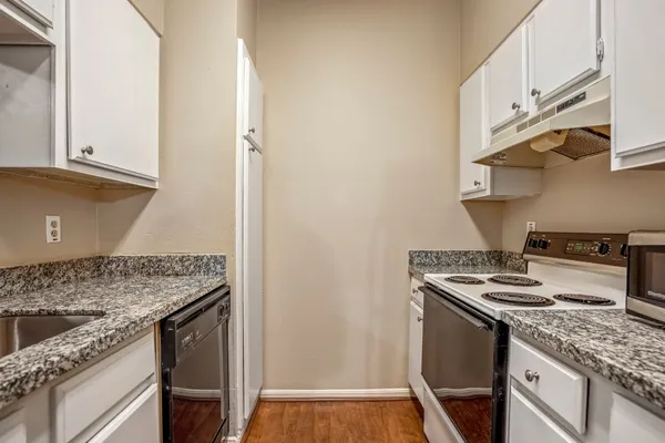 $1,400 | 2001 Bering Drive, Unit 7B, Houston, TX 77057