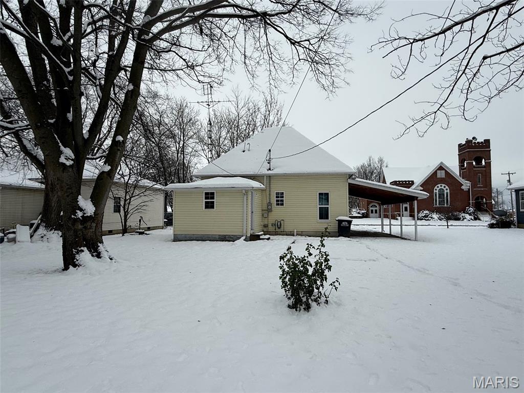 113 East Maple Street Brownstown, IL 62418 - Photo 2 of 10