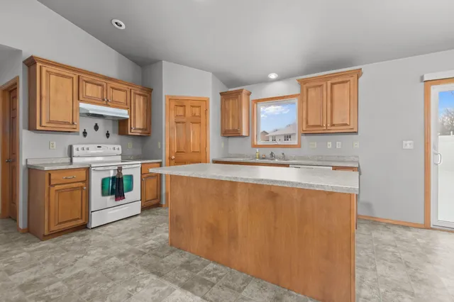 $375,000 | 6785 Cascade Drive, Greenleaf, WI 54126