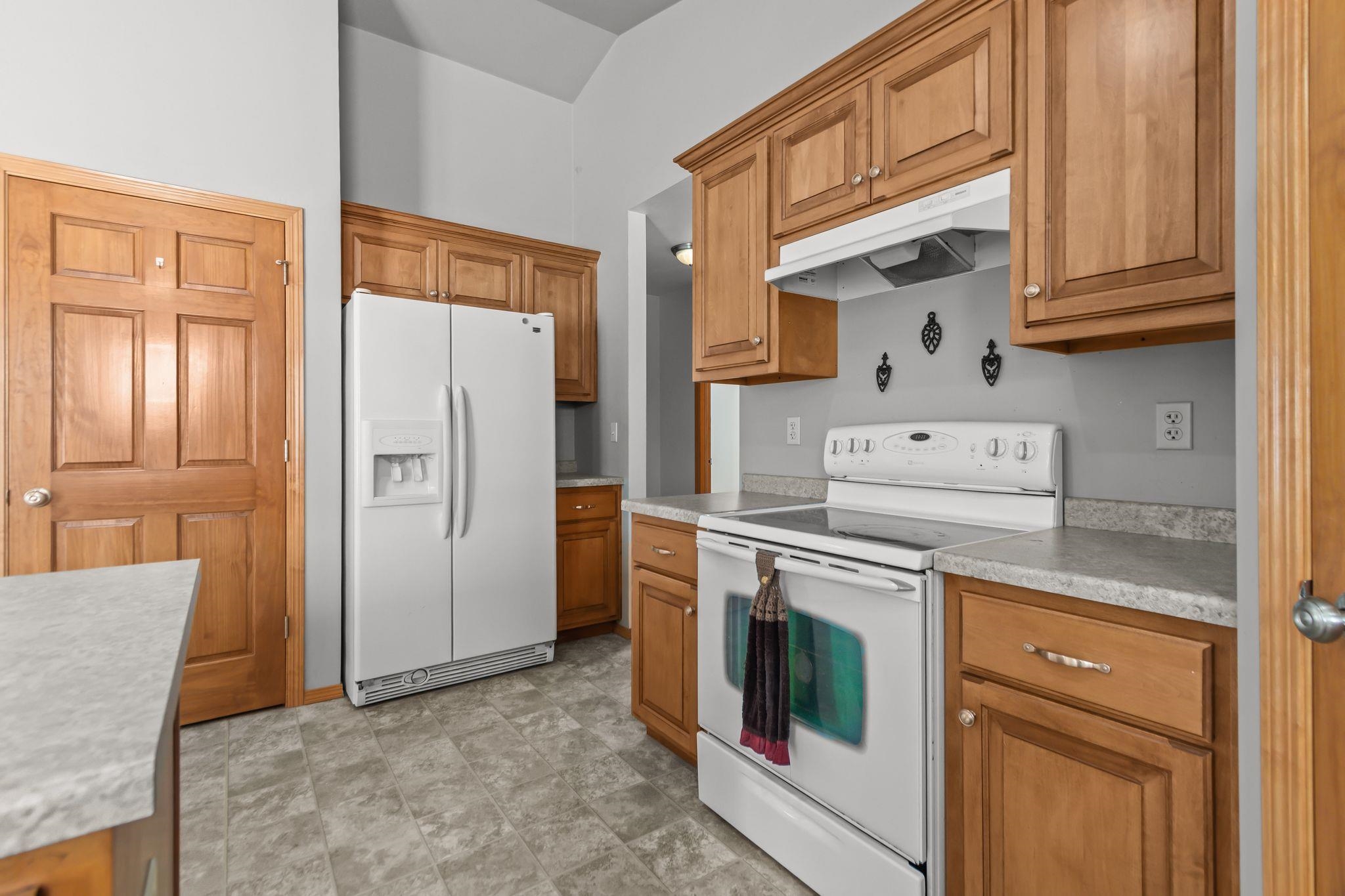 6785 Cascade Drive Greenleaf, WI 54126 - Photo 9 of 33