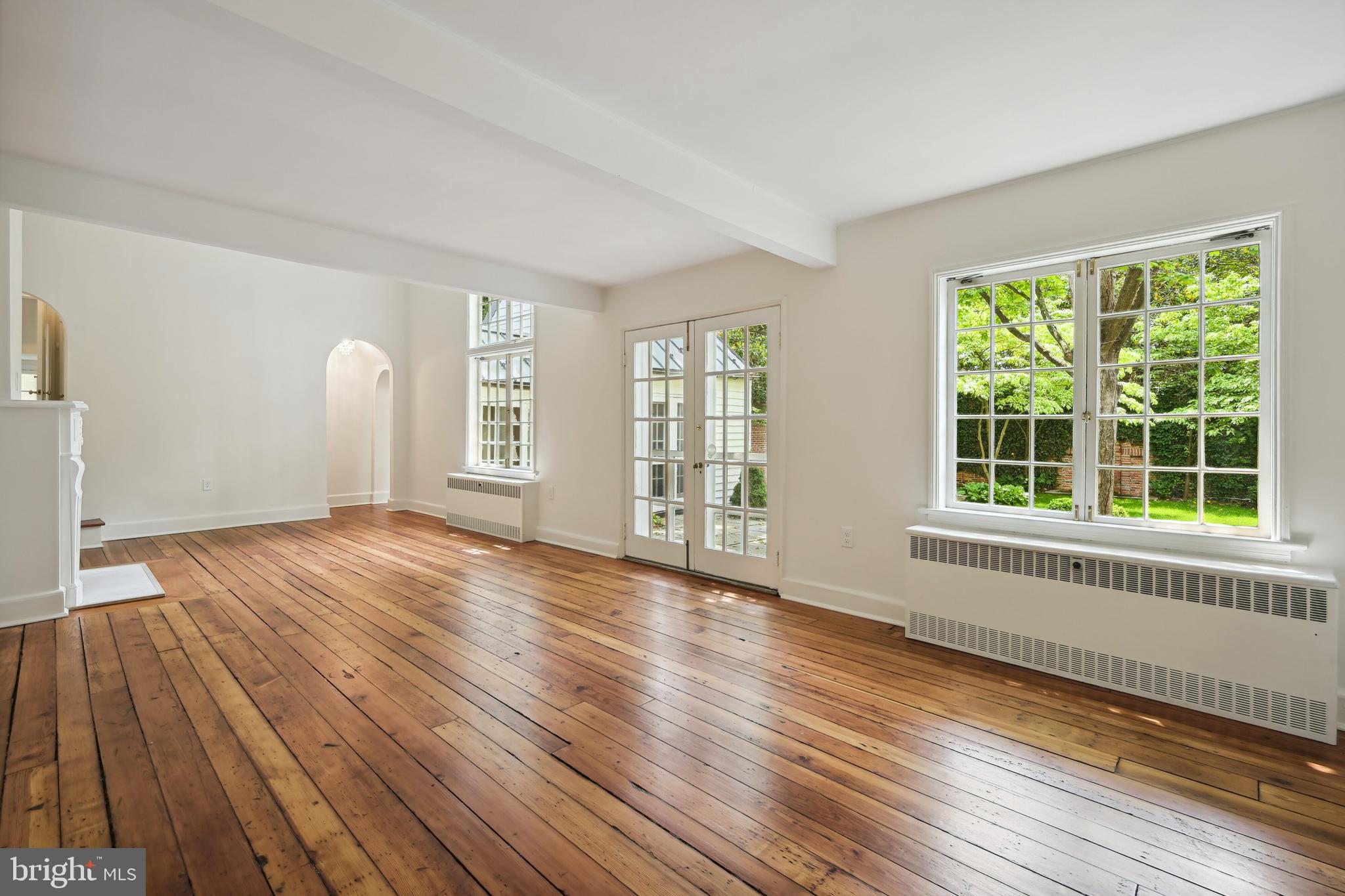 3410 Volta Place Northwest Washington, DC 20007 - Photo 2 of 11 Living Room