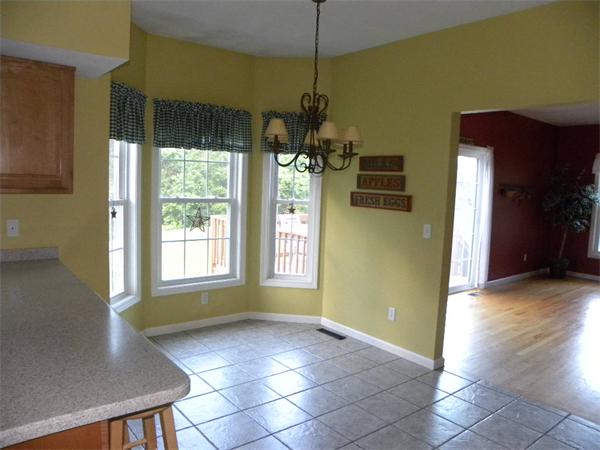 47 Daniels Road Charlton, MA 01507 - Photo 4 of 29