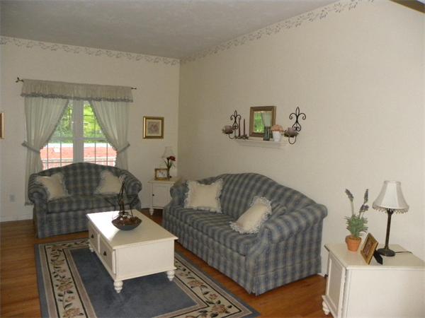 47 Daniels Road Charlton, MA 01507 - Photo 7 of 29