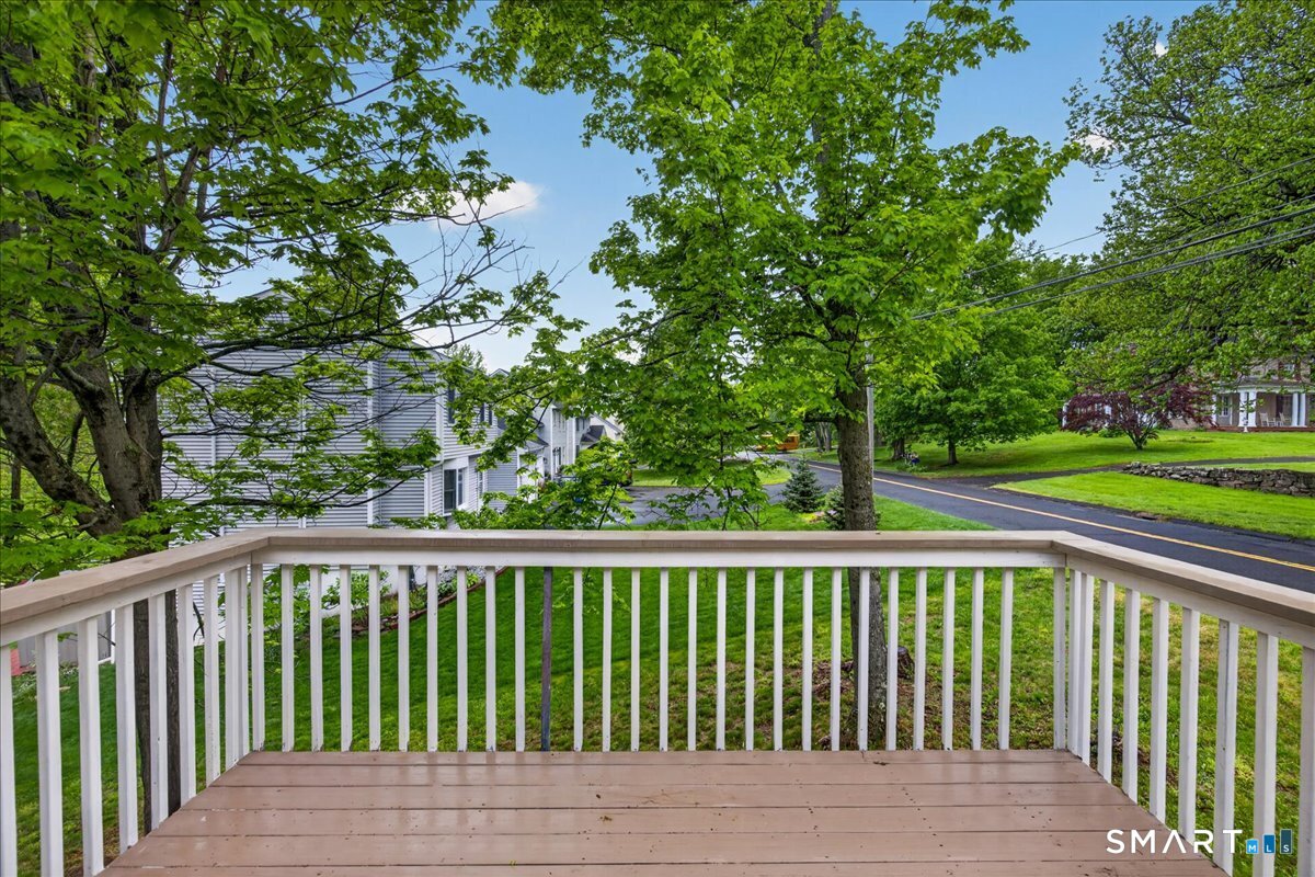 492 Long Hill Road Middletown, CT 06457 - Photo 38 of 40