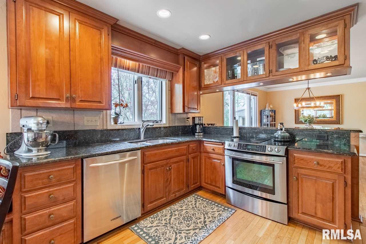144 East Southgate Road Peoria, IL 61614 - Photo 11 of 36 Gallery Image 11