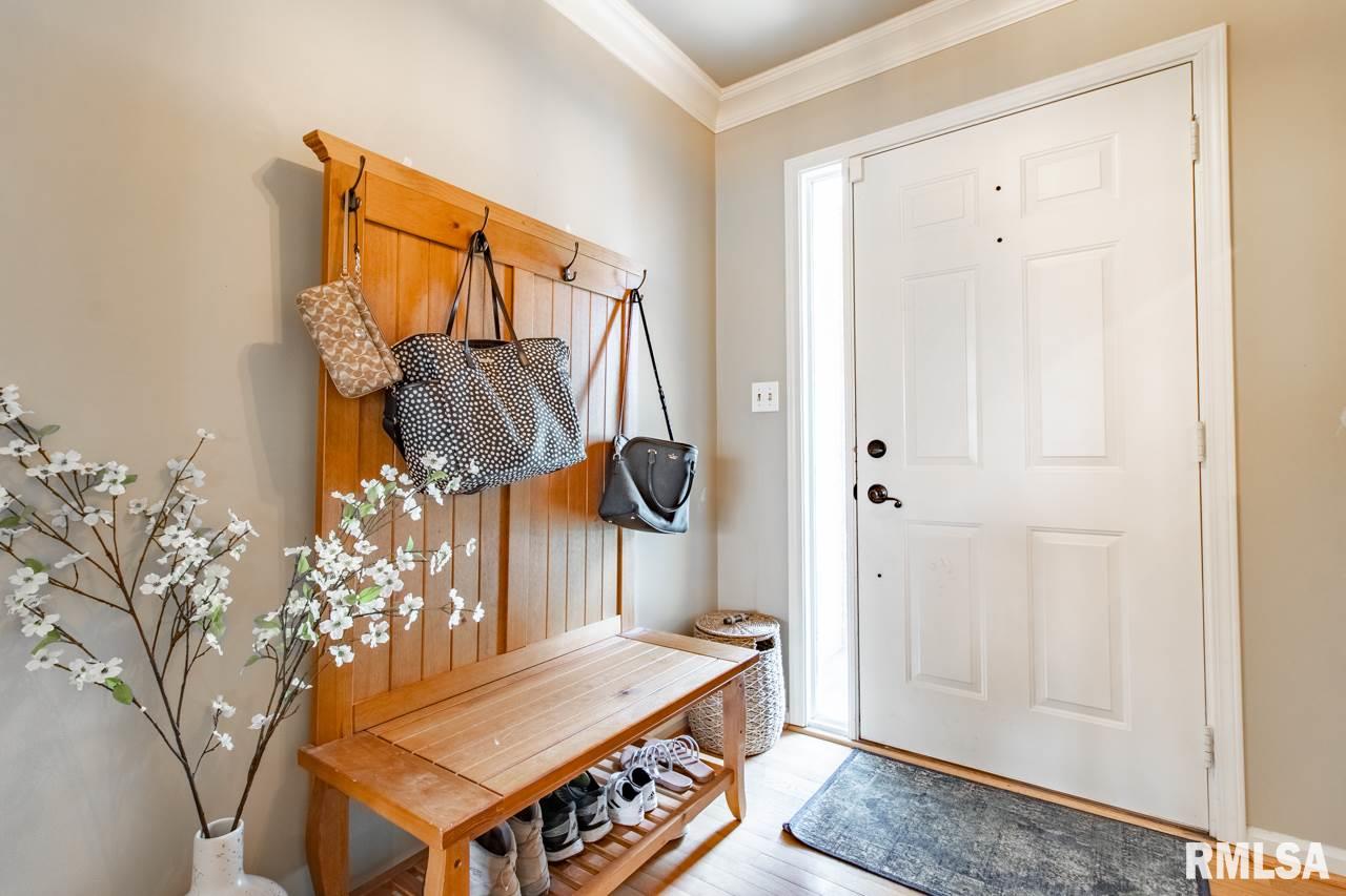 144 East Southgate Road Peoria, IL 61614 - Photo 4 of 36 Gallery Image 4