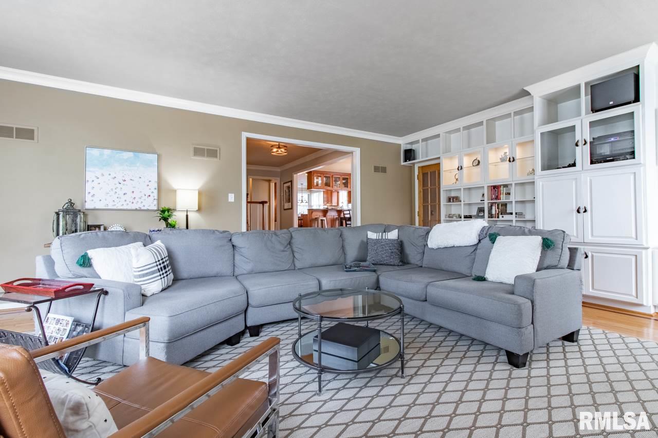 144 East Southgate Road Peoria, IL 61614 - Photo 6 of 36 Gallery Image 6