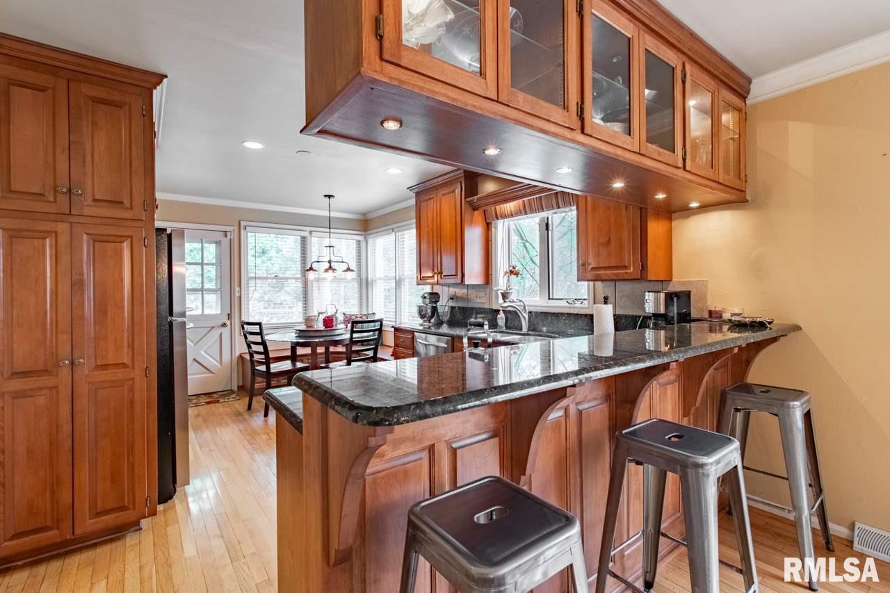 144 East Southgate Road Peoria, IL 61614 - Photo 9 of 36 Gallery Image 9
