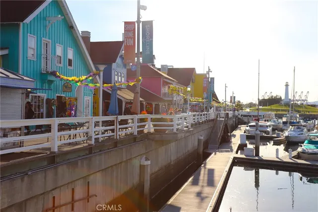 a view of entryway and hall