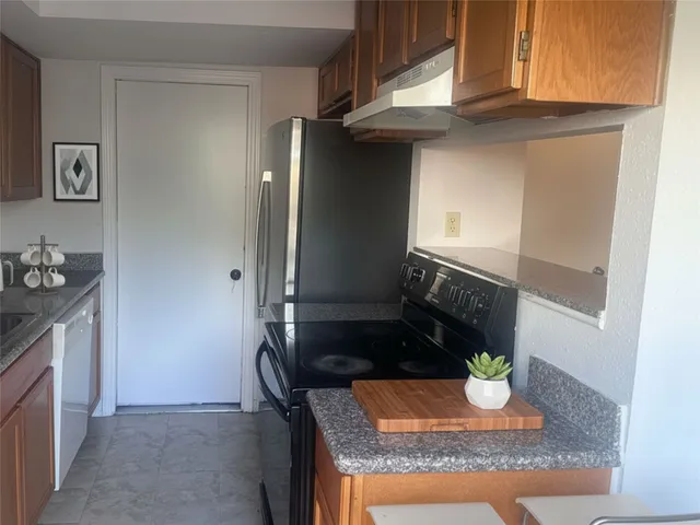 $1,500 | 12328 Springcrest Drive, Houston, TX 77072