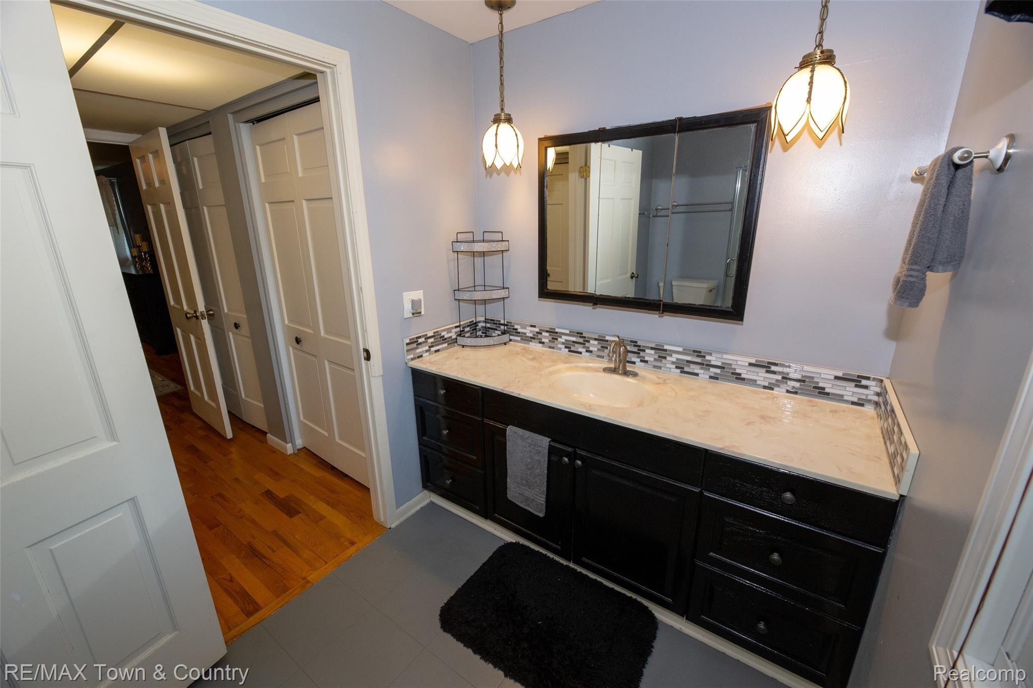 1379 Kennebec Road Grand Blanc, MI 48439 - Photo 30 of 52 30.jpg