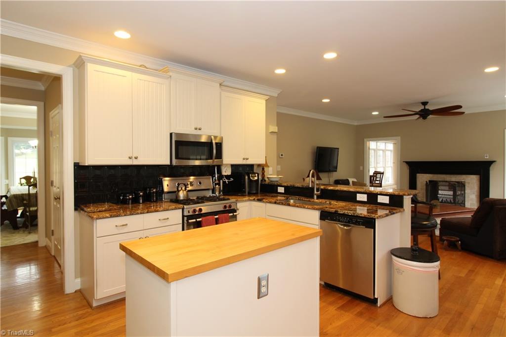 6112 Trotter Ridge Road Summerfield, NC 27358 - Photo 7 of 30