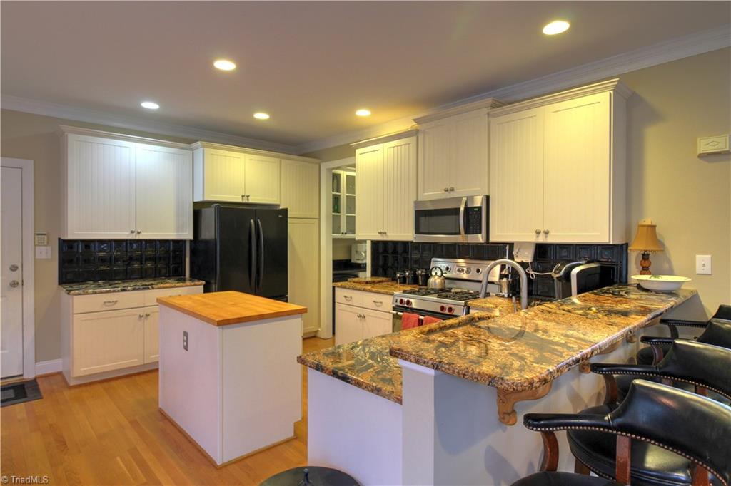 6112 Trotter Ridge Road Summerfield, NC 27358 - Photo 8 of 30