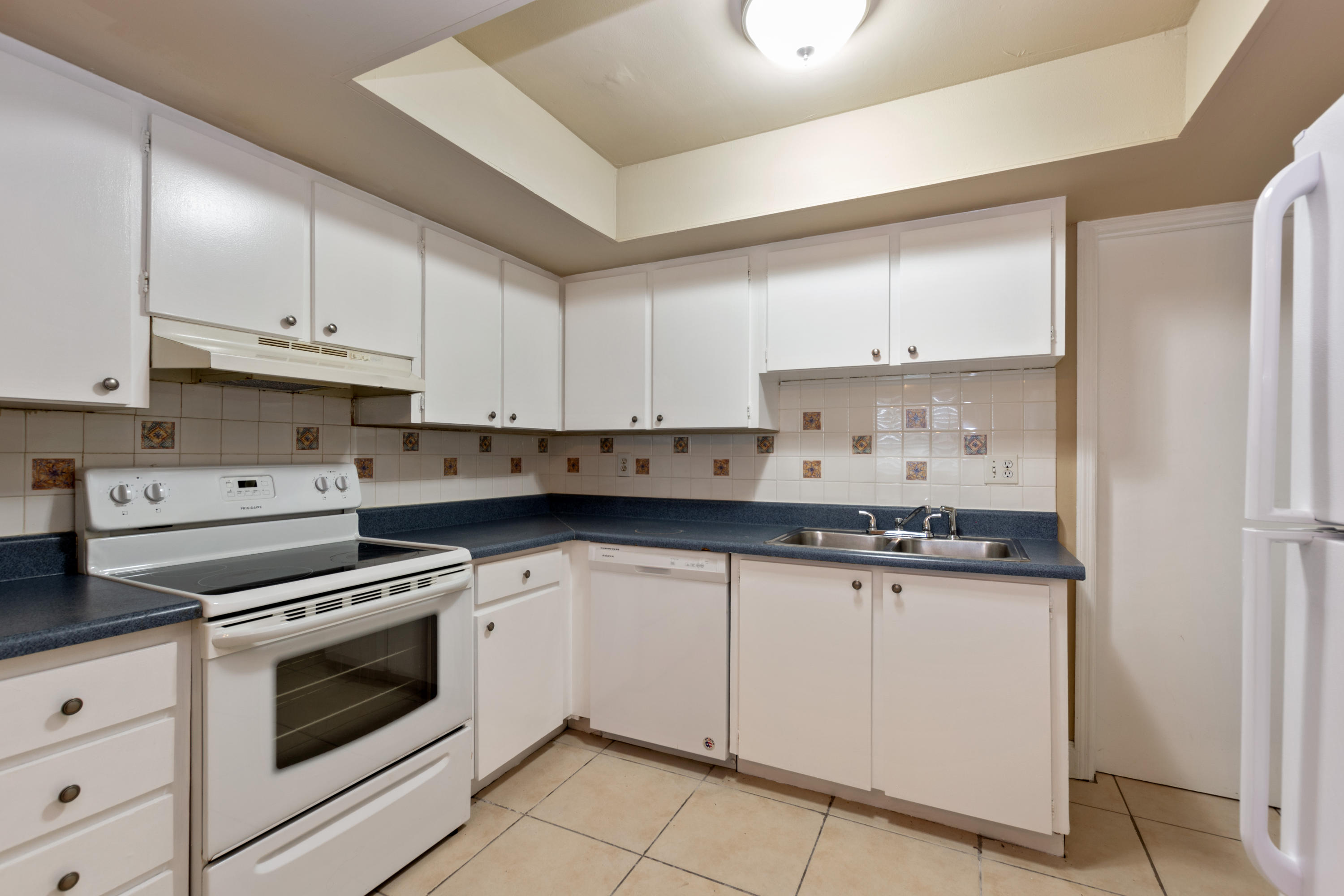 3761 Northeast 4th Avenue Boca Raton, FL 33431 - Photo 2 of 13 VHT-RX-10456071_2.jpg