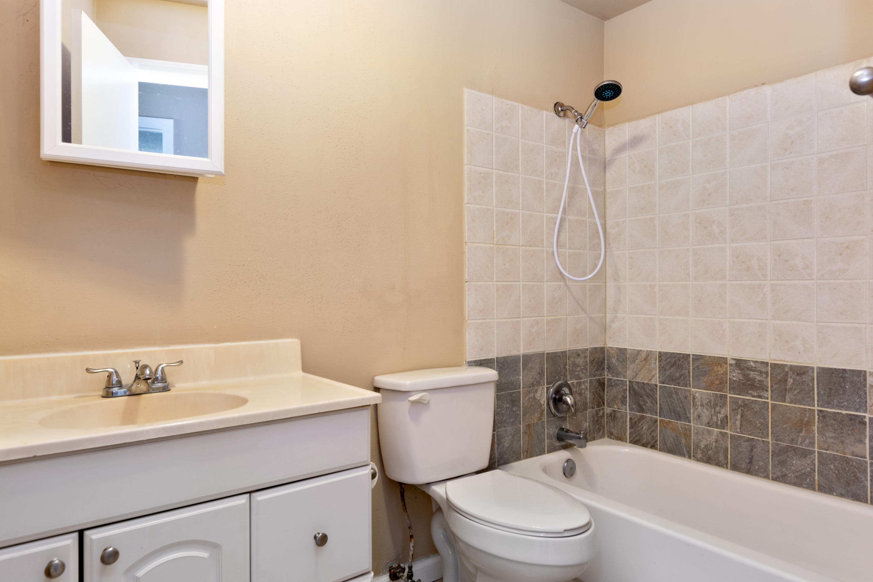 3761 Northeast 4th Avenue Boca Raton, FL 33431 - Photo 10 of 13 VHT-RX-10456071_7.jpg
