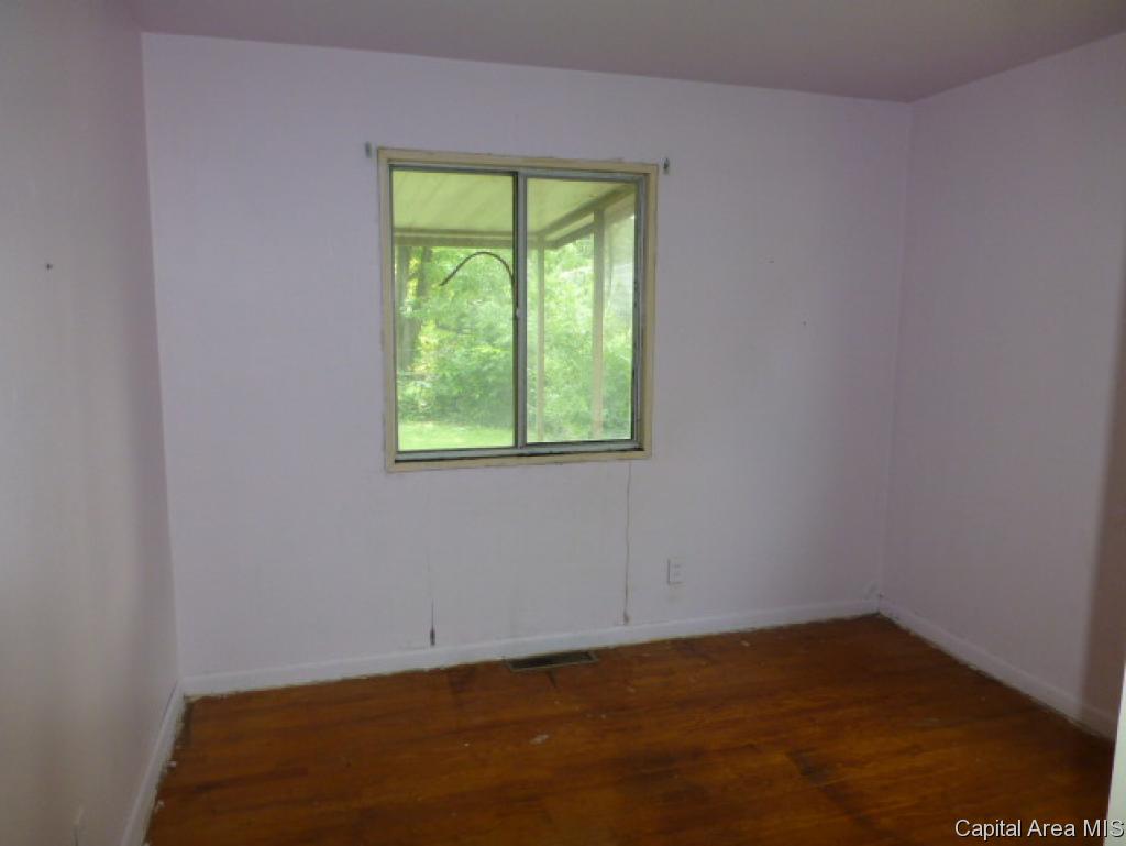 909 South 24th Street Springfield, IL 62703 - Photo 9 of 11