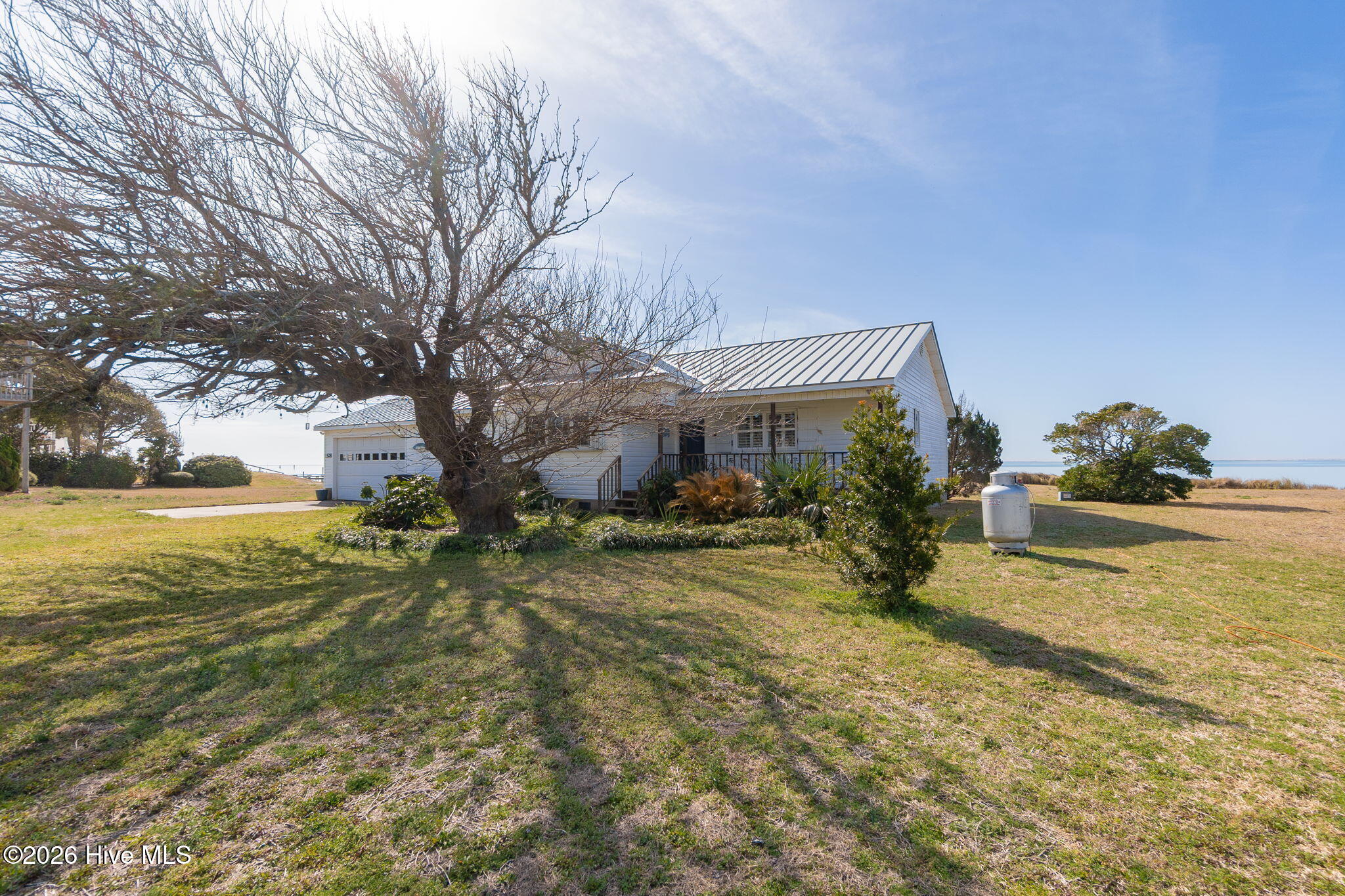 1528 Island Road Harkers Island, NC 28531 - Photo 7 of 79 Front