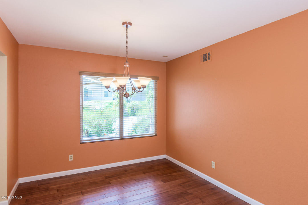 5168 Creekside Road Camarillo, CA 93012 - Photo 12 of 24 Formal diningroom