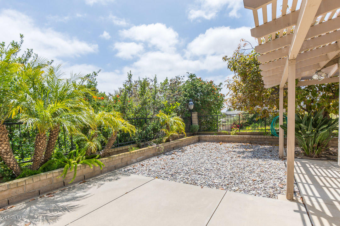 5168 Creekside Road Camarillo, CA 93012 - Photo 22 of 24 Back yard