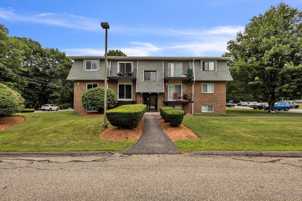 176 Maple Avenue, Unit 71 Rutland, MA 01543 - Photo 1 of 12