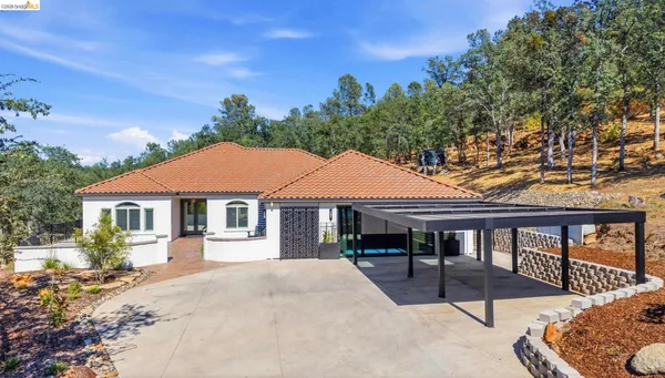 $1,188,800 | 20013 Kelly Drive, Sonora, CA 95370