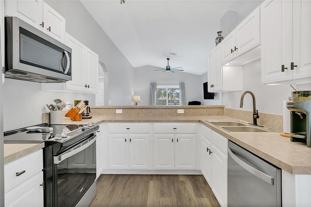 1367 Willow Crest Drive Clermont, FL 34711 - Photo 11 of 31