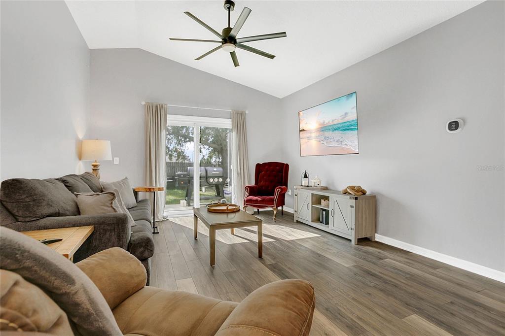 1367 Willow Crest Drive Clermont, FL 34711 - Photo 4 of 31