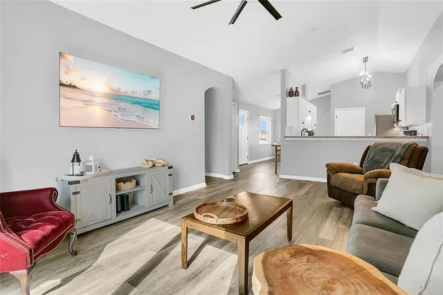 $349,900 | 1367 Willow Crest Drive, Clermont, FL 34711