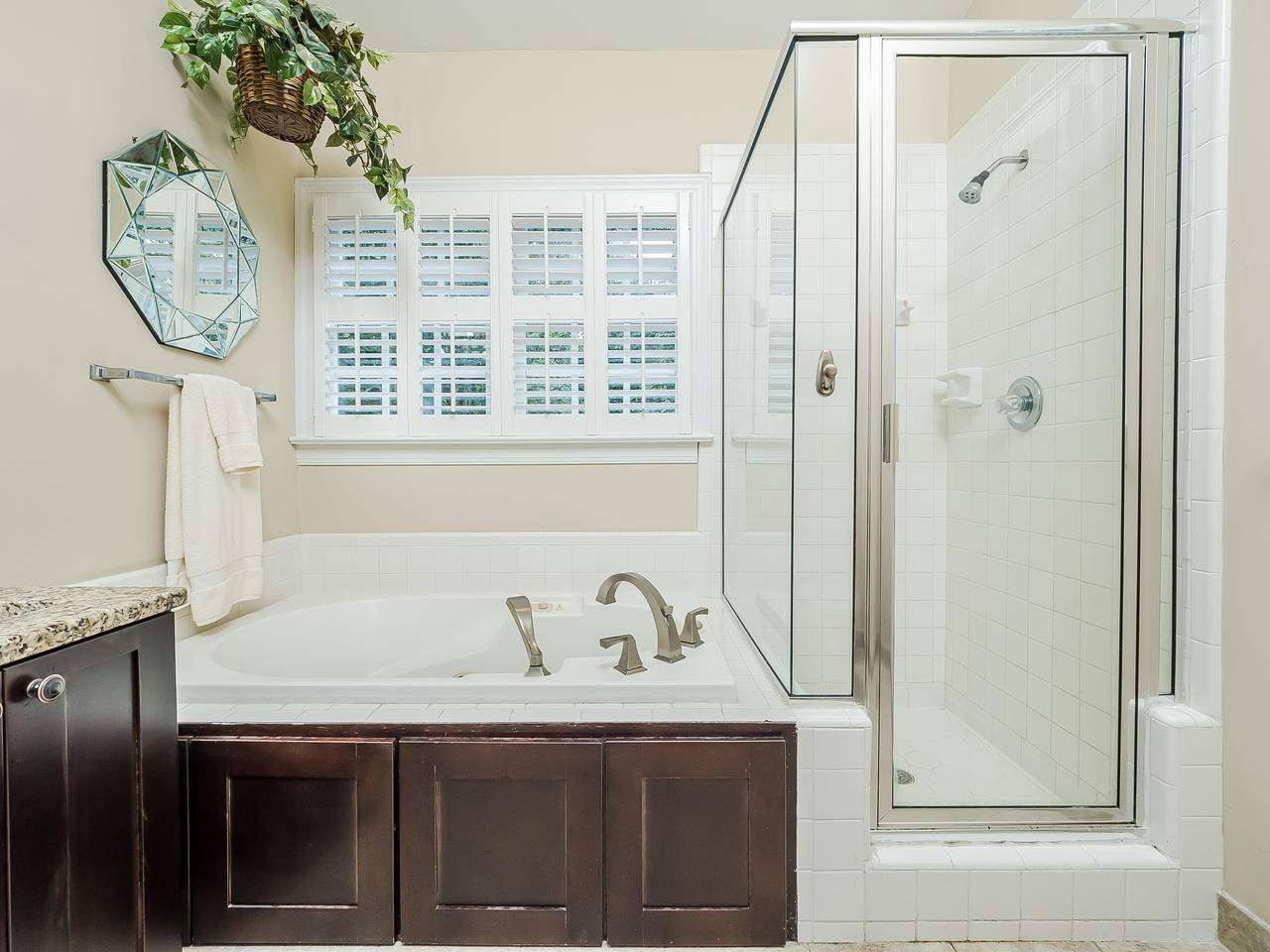 2701 Waterloo Court Raleigh, NC 27613 - Photo 16 of 30 Photo 16