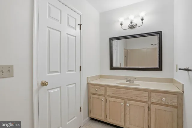 $579,900 | 17 South Shore Drive, Lincoln, DE 19960