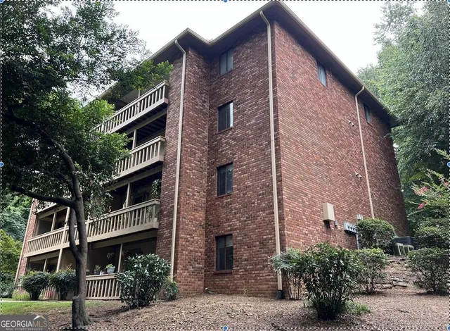 $2,000 | 174 Talmadge Street, Unit 14, Athens, GA 30605