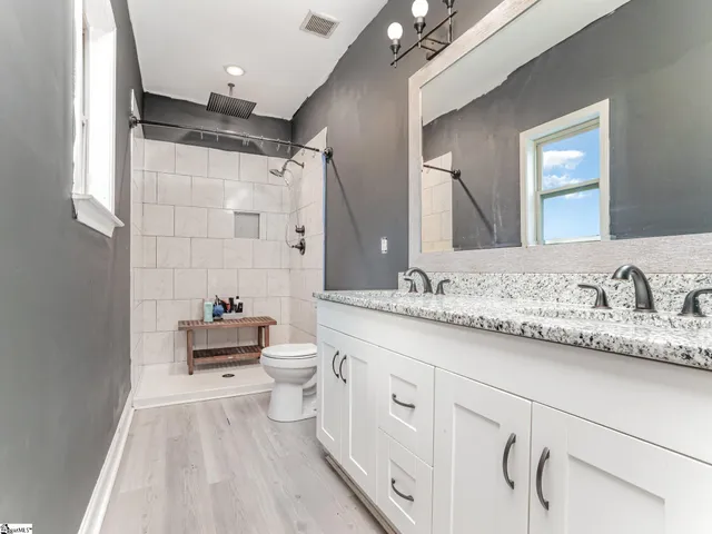 $270,000 | 200 Baywood Hills Drive, Simpsonville, SC 29680