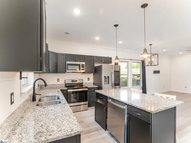 $270,000 | 200 Baywood Hills Drive, Simpsonville, SC 29680