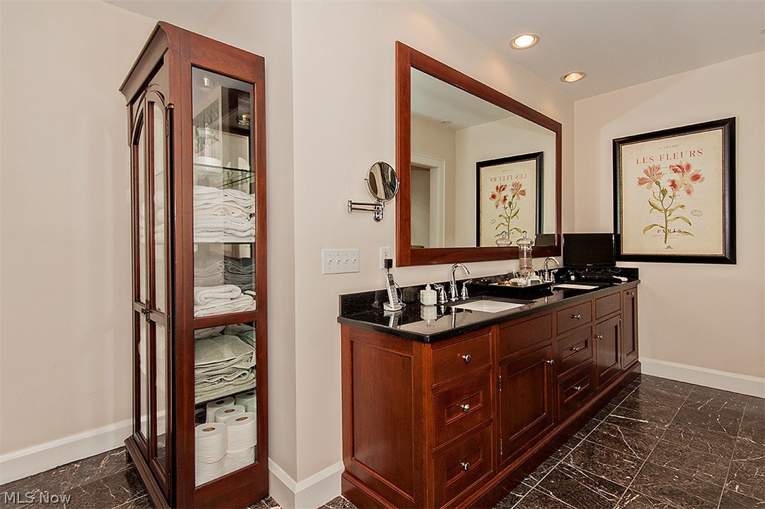 2969 Eaton Road Shaker Heights, OH 44122 - Photo 17 of 25 Gallery Image 17