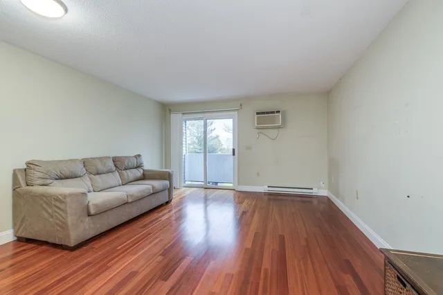 $220,000 | 230 Eastern Avenue, Unit 303, Manchester, NH 03104