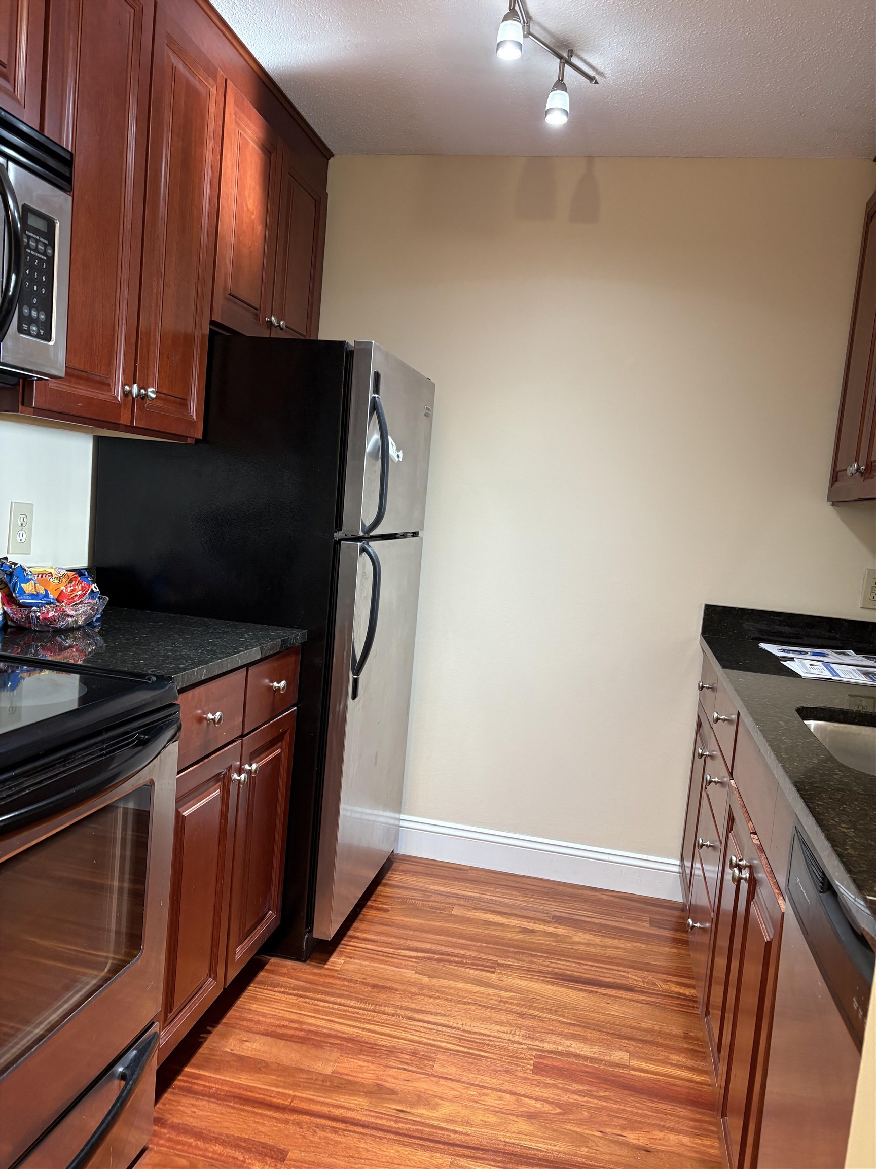 230 Eastern Avenue, Unit 303 Manchester, NH 03104 - Photo 27 of 36